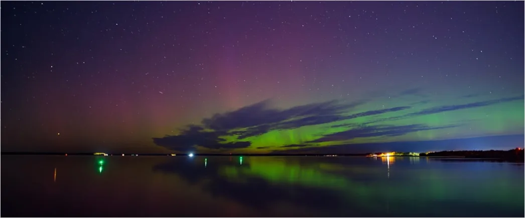 Detail Northern Lights Over Lake Reflection Number 4