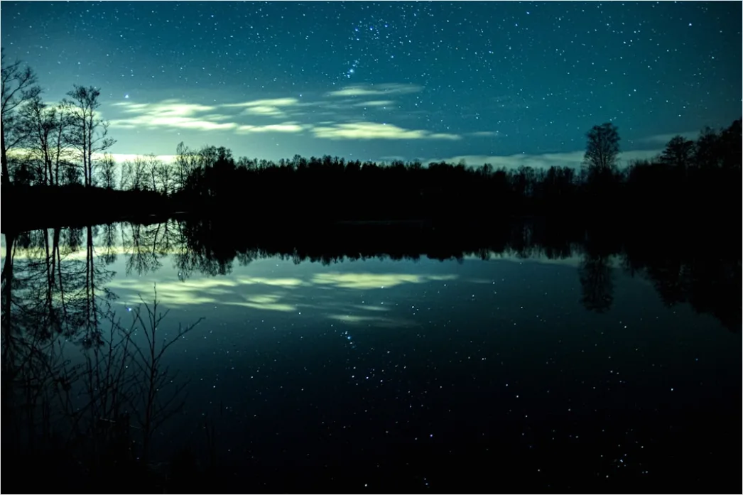 Detail Northern Lights Over Lake Reflection Number 9