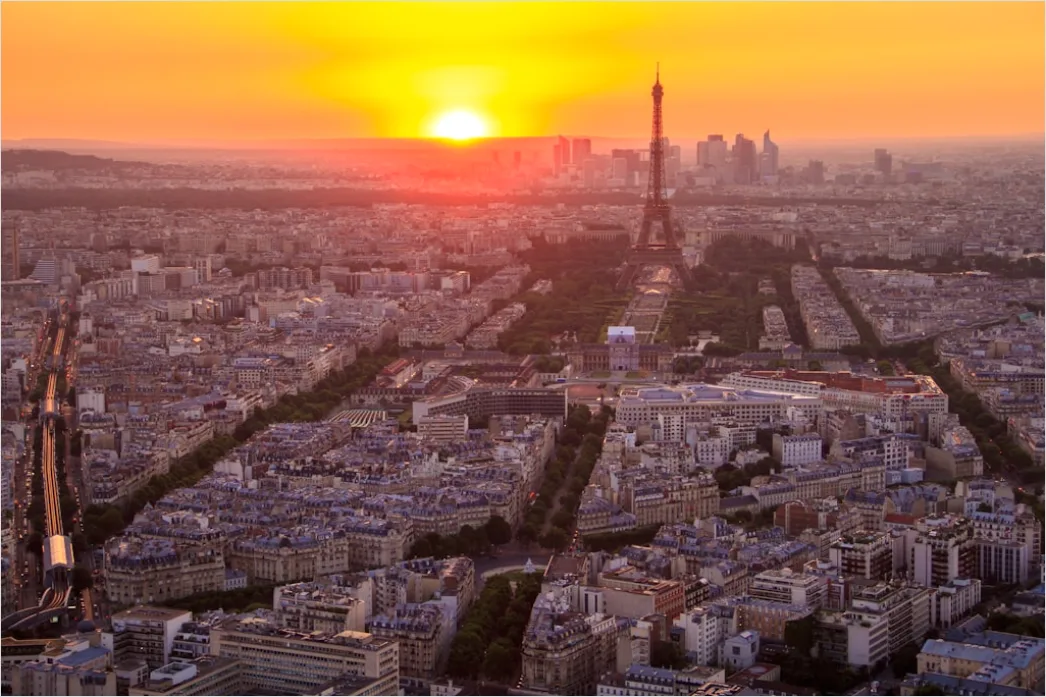 Detail Paris Eiffel Tower Golden Hour Number 14