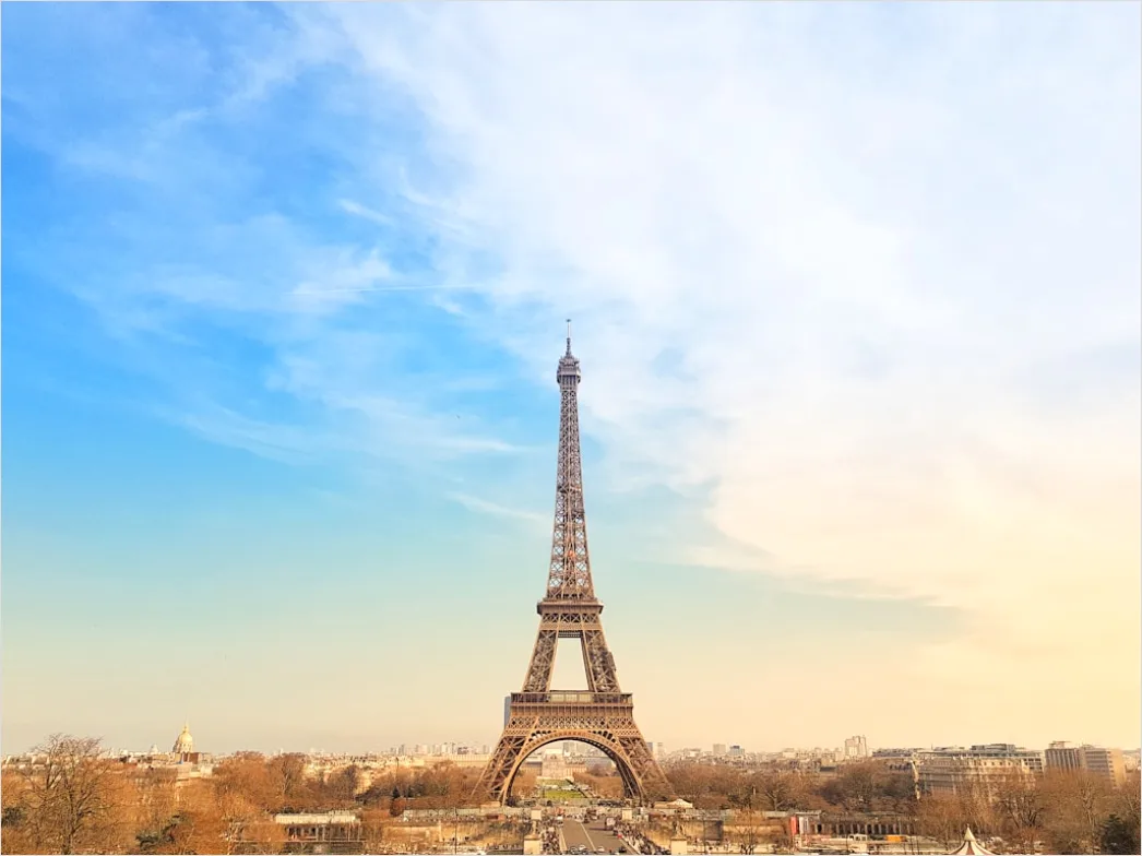 Detail Paris Eiffel Tower Golden Hour Number 4