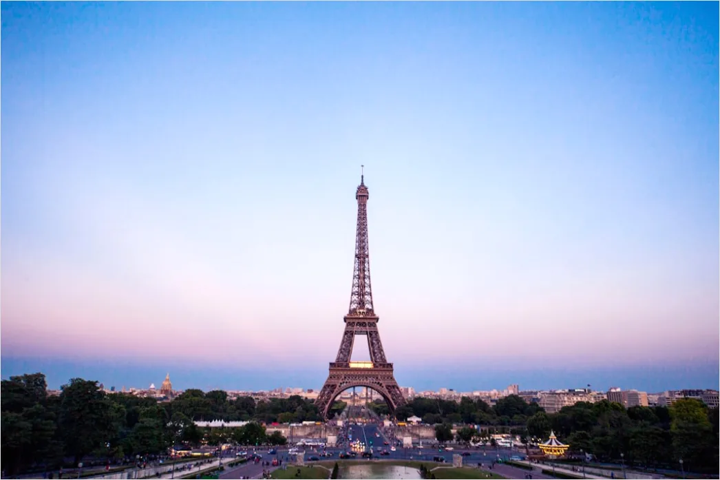 Detail Paris Eiffel Tower Golden Hour Number 5