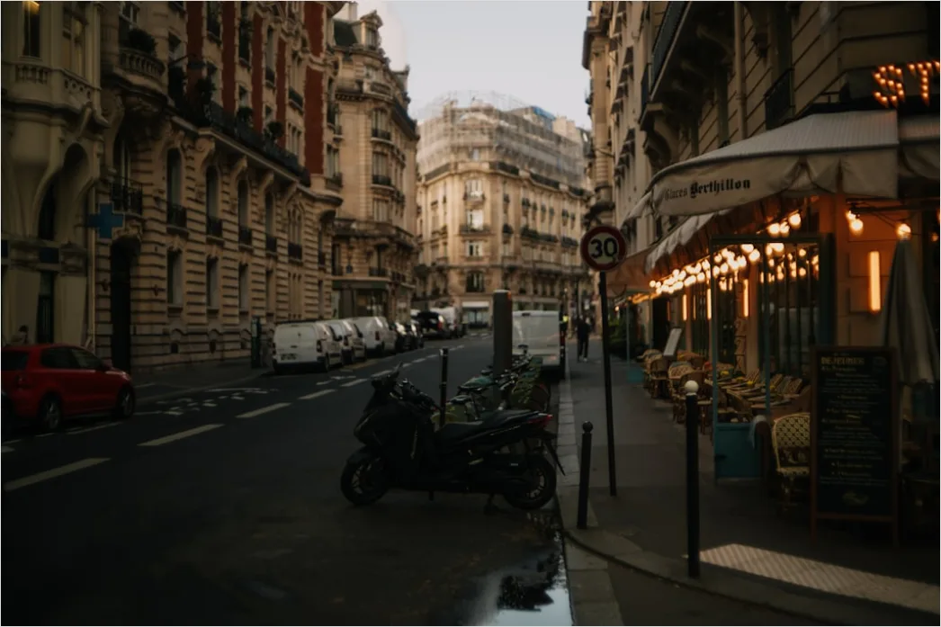 Detail Paris Street Cafe Morning Scene Number 12
