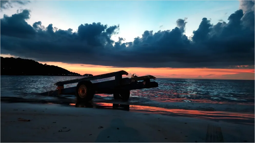 Detail Phuket Beach Longtail Boat Sunrise Number 5