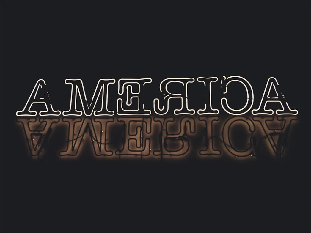 Detail Retro 70s Lettering Design Number 4