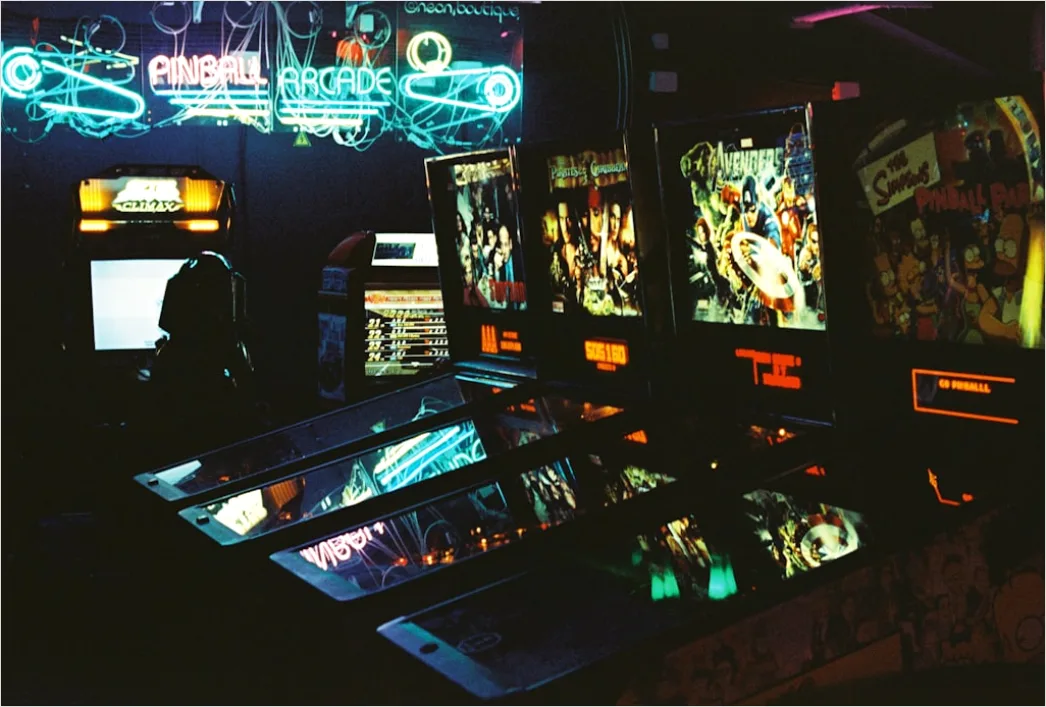 Detail Retro Arcade Poster Design Number 19