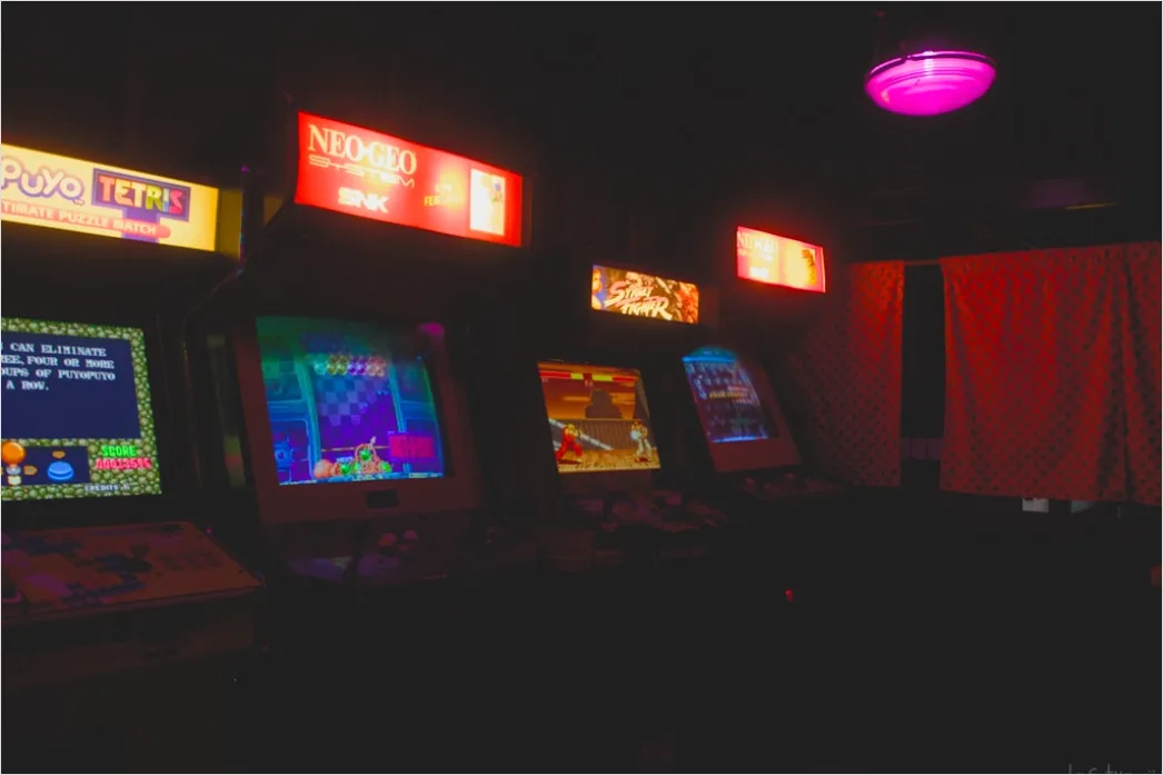 Detail Retro Arcade Poster Design Number 10