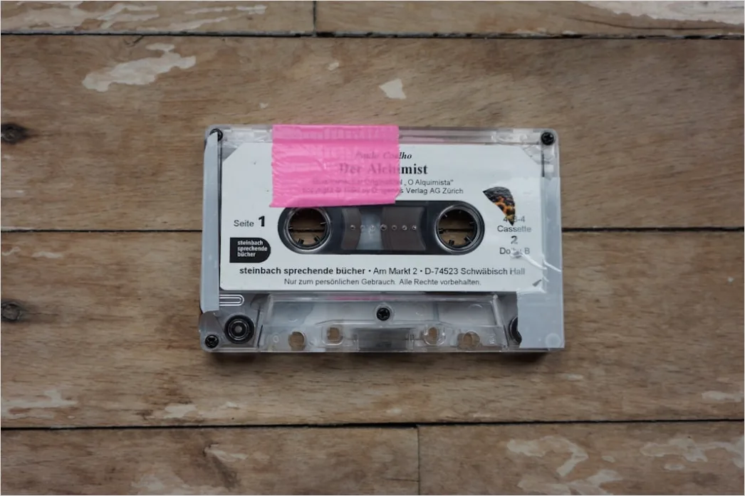 Detail Retro Cassette Tape Illustration Number 14