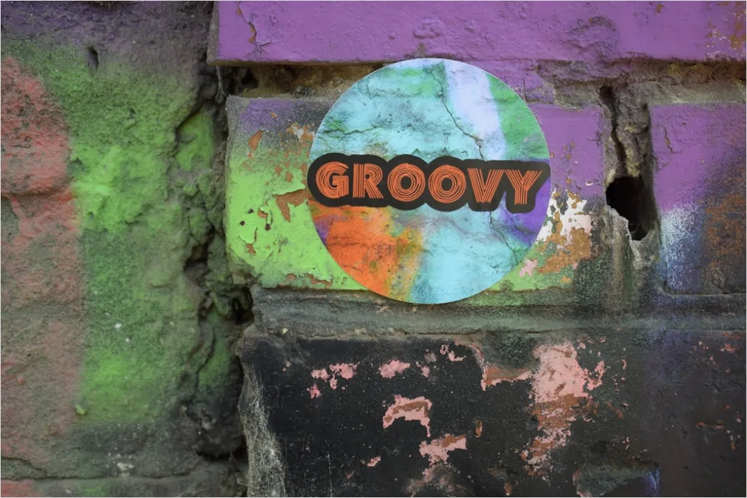 Detail Retro Groovy Font Poster Number 9