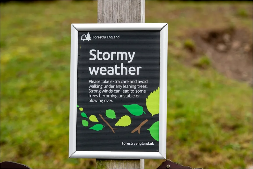 Severe Weather Warning Sign Close Up 59e7