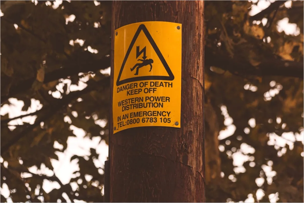 Detail Severe Weather Warning Sign Close Up Number 15