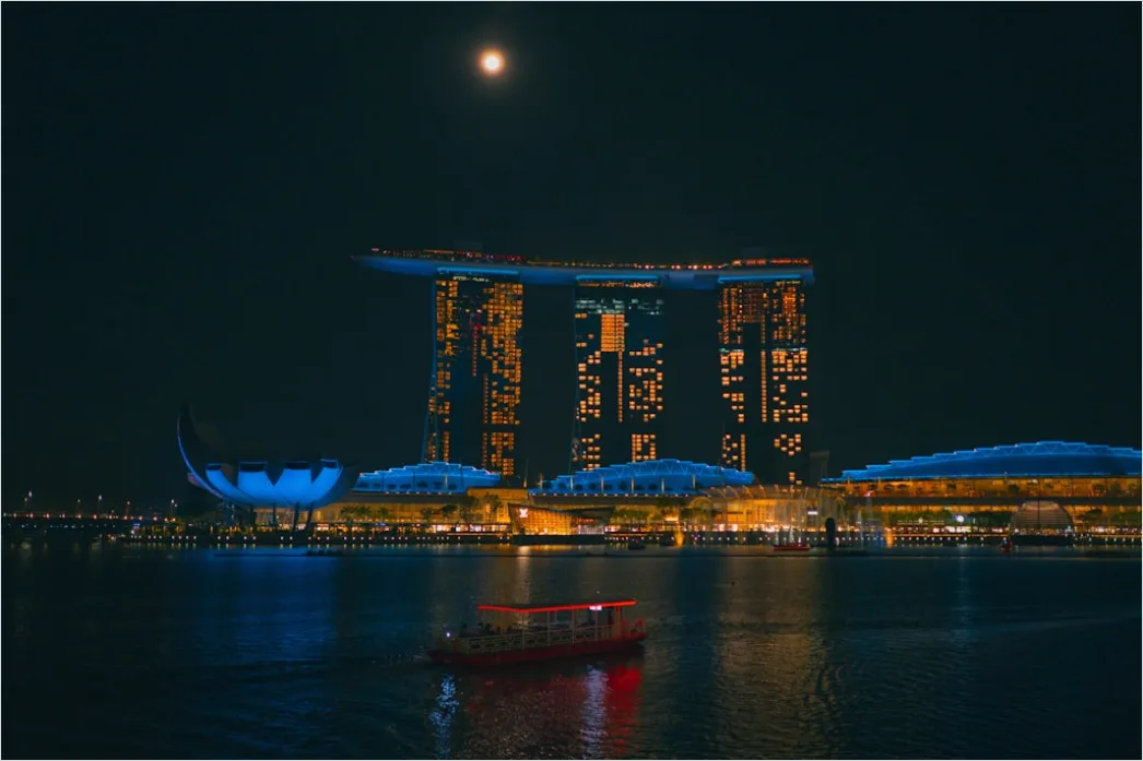 Detail Singapore Marina Bay Skyline Night Number 16