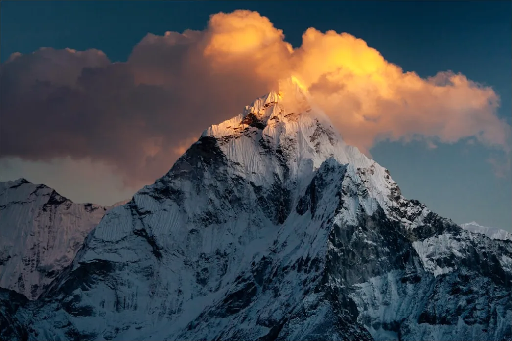 Detail Snowy Mountain Peak Sunrise View Number 3