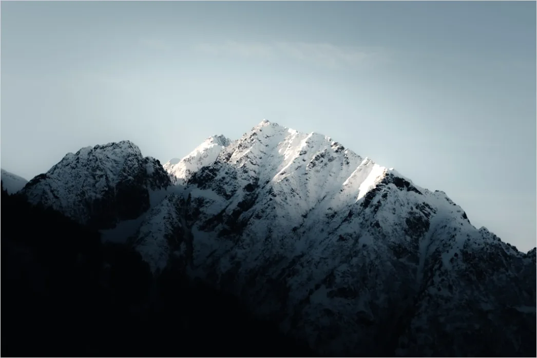 Detail Snowy Mountain Peak Sunrise View Number 6