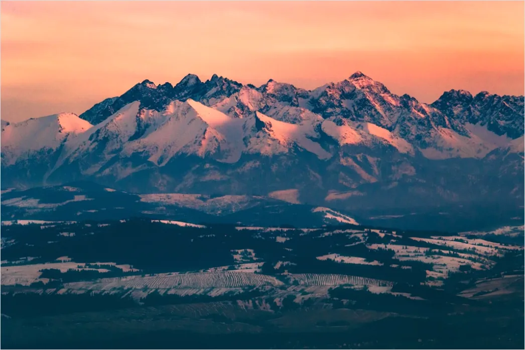 Detail Snowy Mountain Peak Sunrise View Number 8