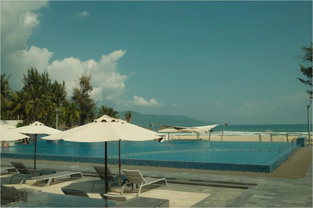 Detail Spa Resort Relaxation Poolside Scene Number 11