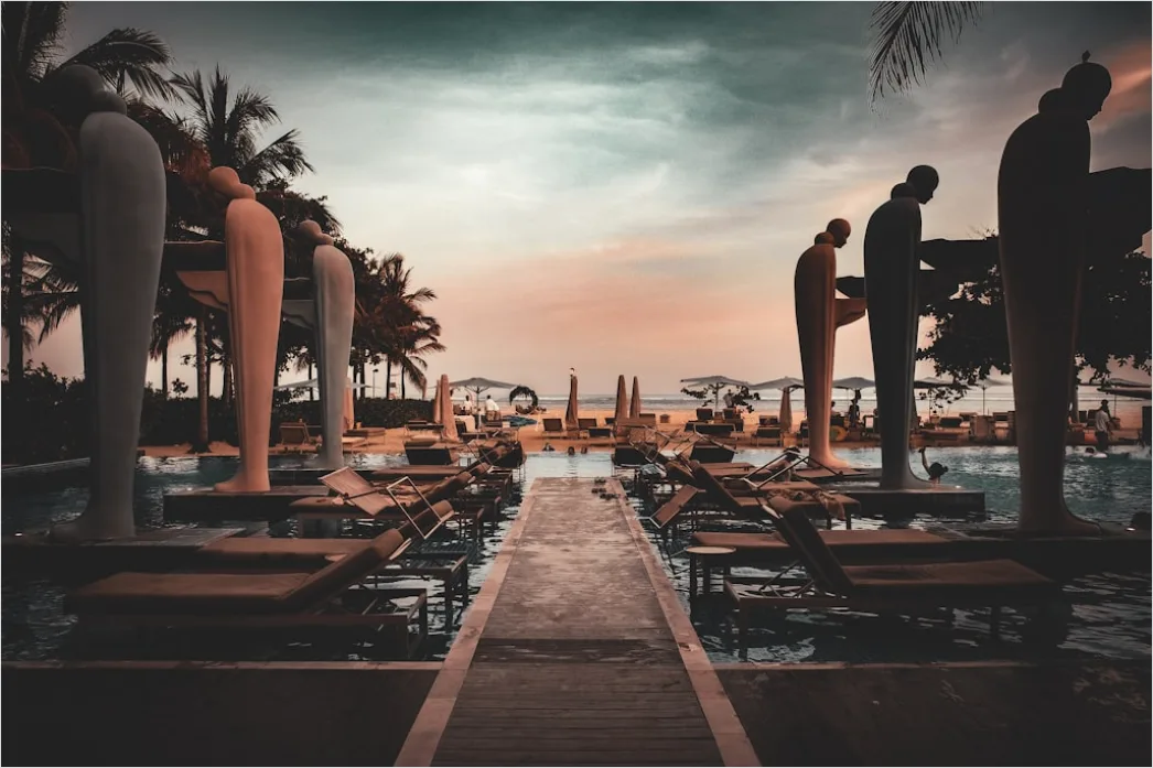 Detail Spa Resort Relaxation Poolside Scene Number 3