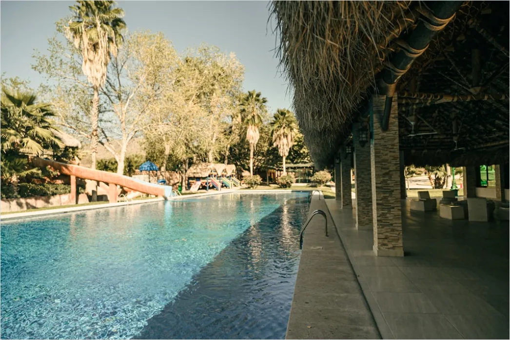 Detail Spa Resort Relaxation Poolside Scene Number 7