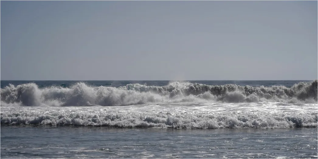 Strong Wind Ocean Waves Whitecaps Fa60