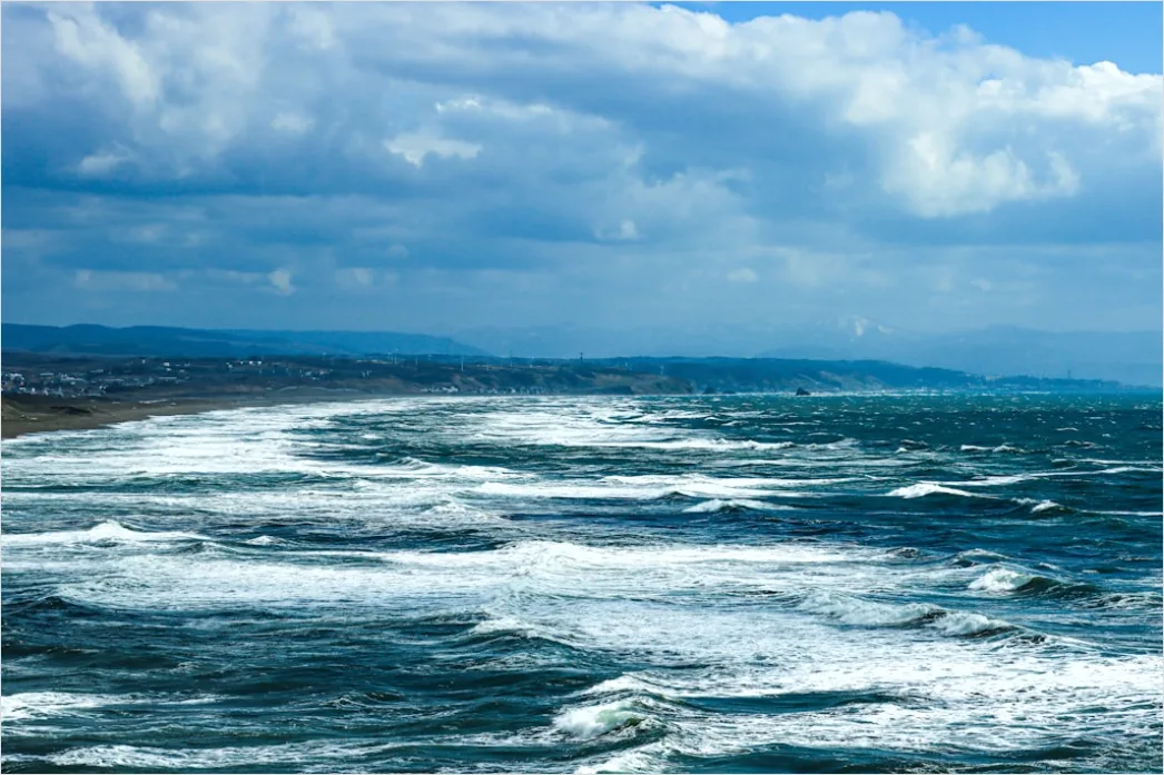 Detail Strong Wind Ocean Waves Whitecaps Number 9