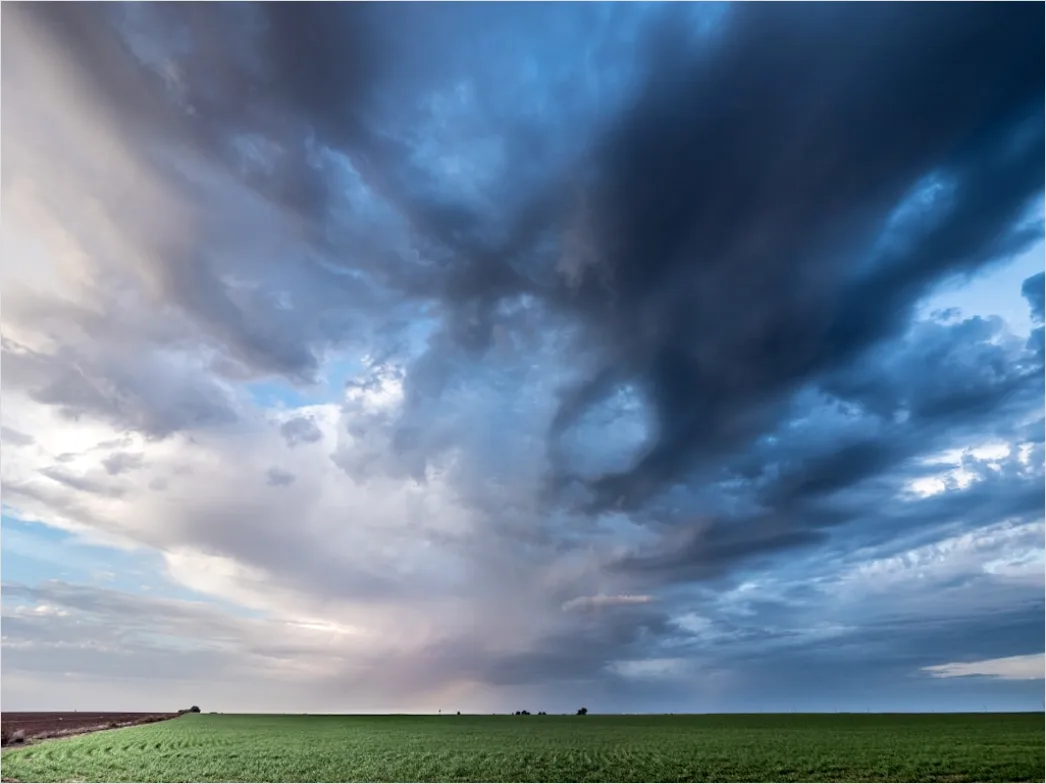 Detail Summer Thunderstorm Dramatic Sky Field Number 11