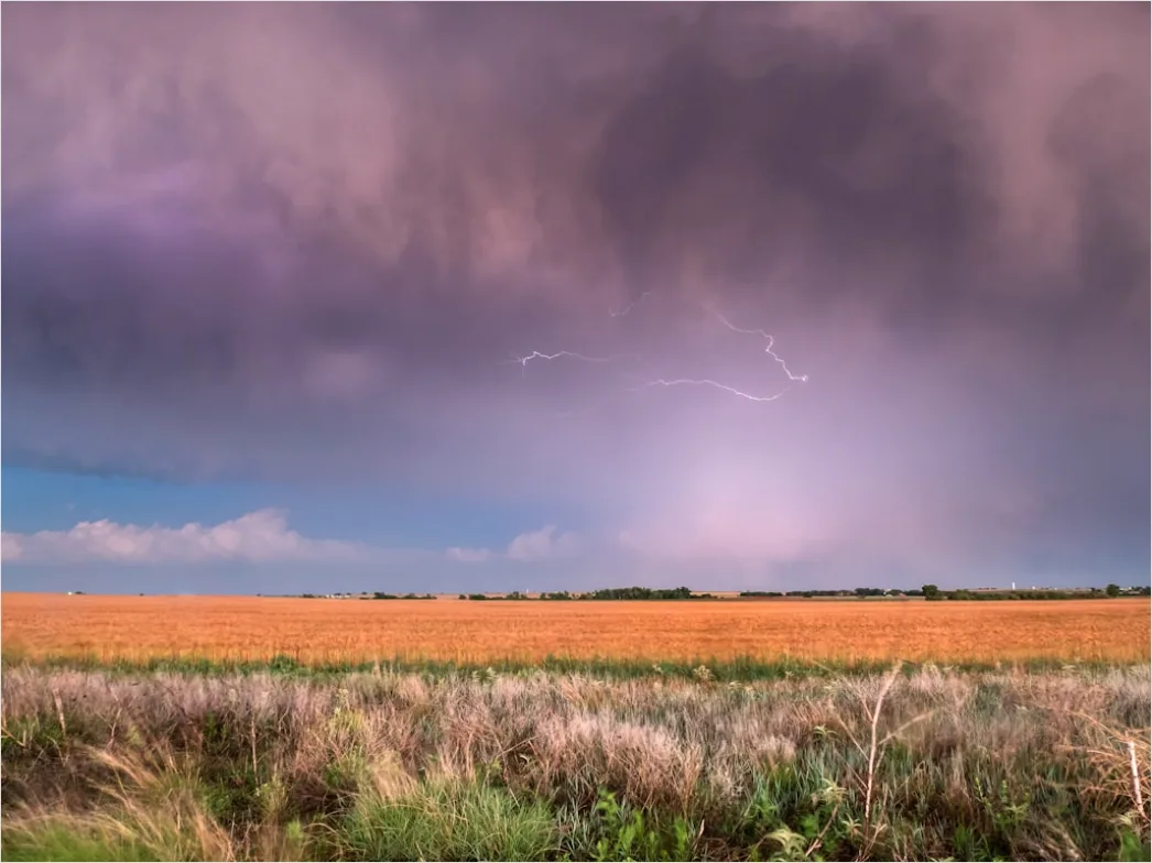 Detail Summer Thunderstorm Dramatic Sky Field Number 12