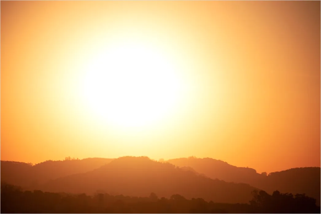 Detail Sun Beating Down Heat Concept Number 19