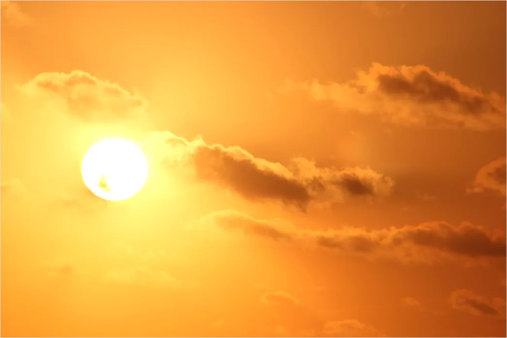 Detail Sun Beating Down Heat Concept Number 20