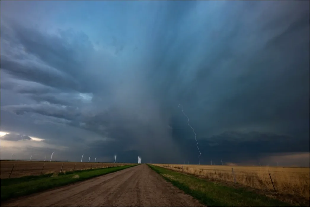 Detail Supercell Thunderstorm Rotating Cloud Base Number 14