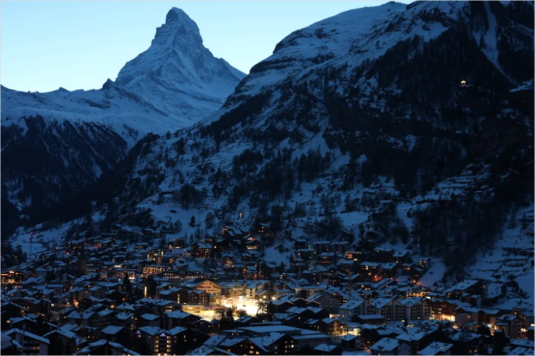 Detail Switzerland Alpine Village Mountain View Number 2