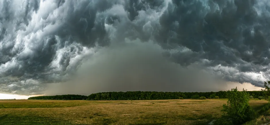 Detail Thunderstorm Approaching Dark Cloud Wall Number 2