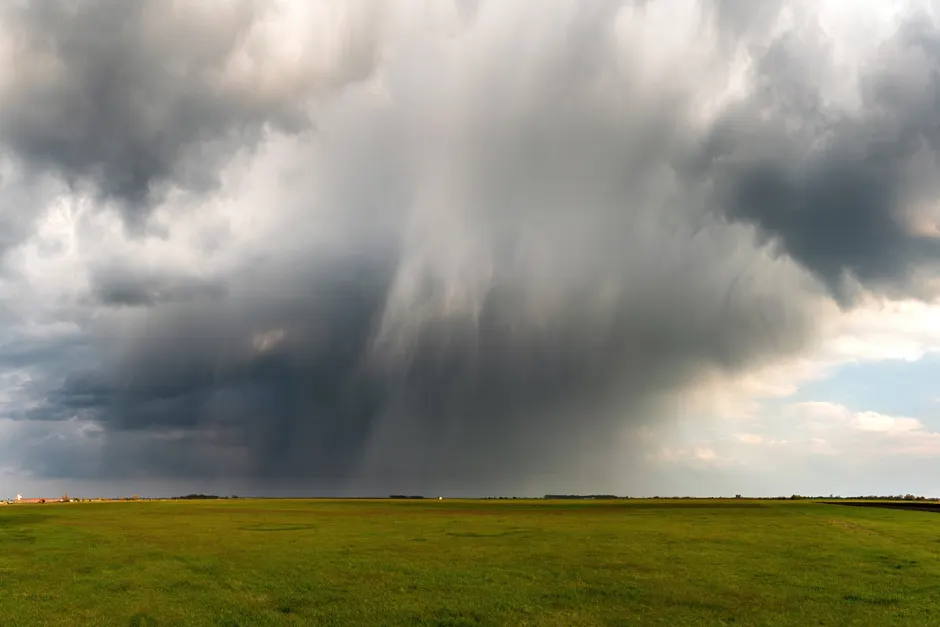Detail Thunderstorm Approaching Dark Cloud Wall Number 20