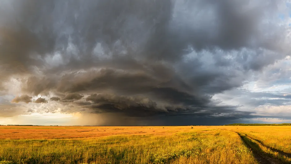 Detail Thunderstorm Approaching Dark Cloud Wall Number 3