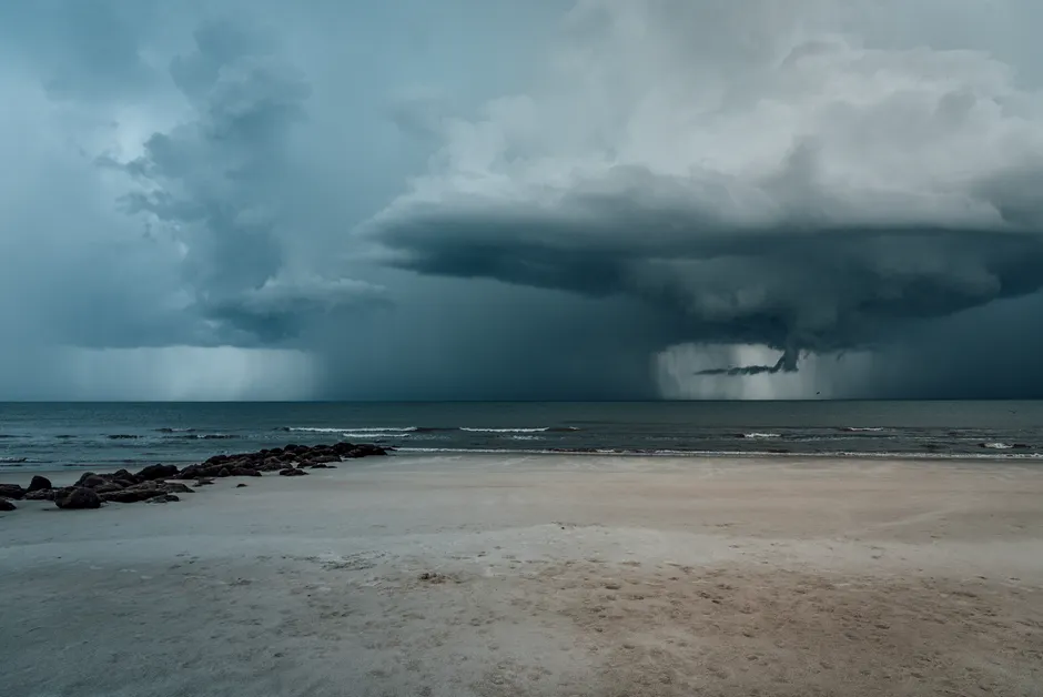 Detail Thunderstorm Approaching Dark Cloud Wall Number 8