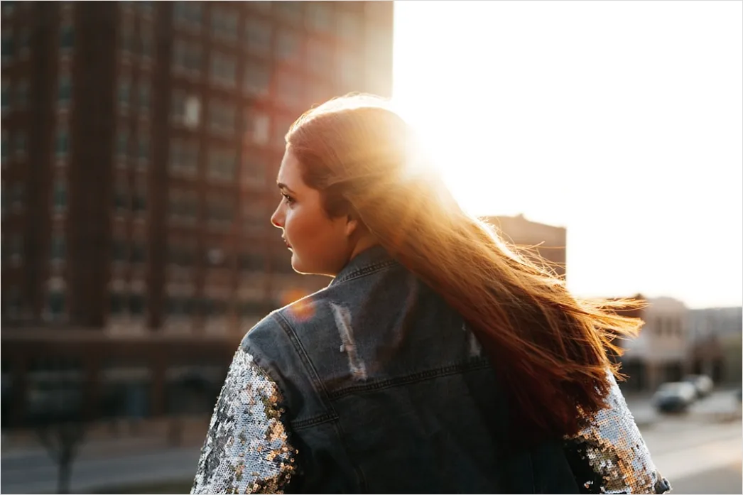 Detail Travel Portrait Golden Hour Street Number 12
