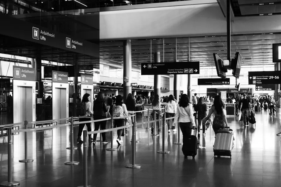 Detail Tsa Security Line Airport Scene Number 12