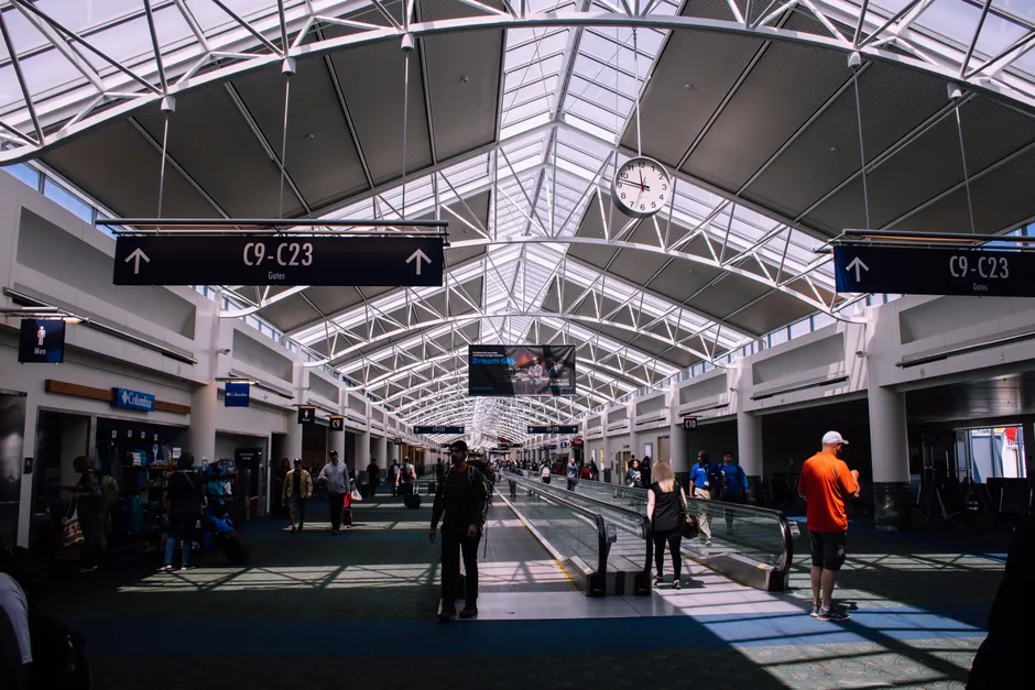 Detail Tsa Security Line Airport Scene Number 13