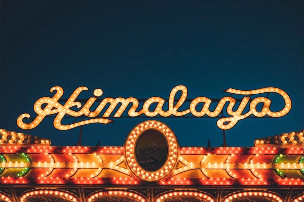 Detail Vintage Carnival Poster Design Number 10