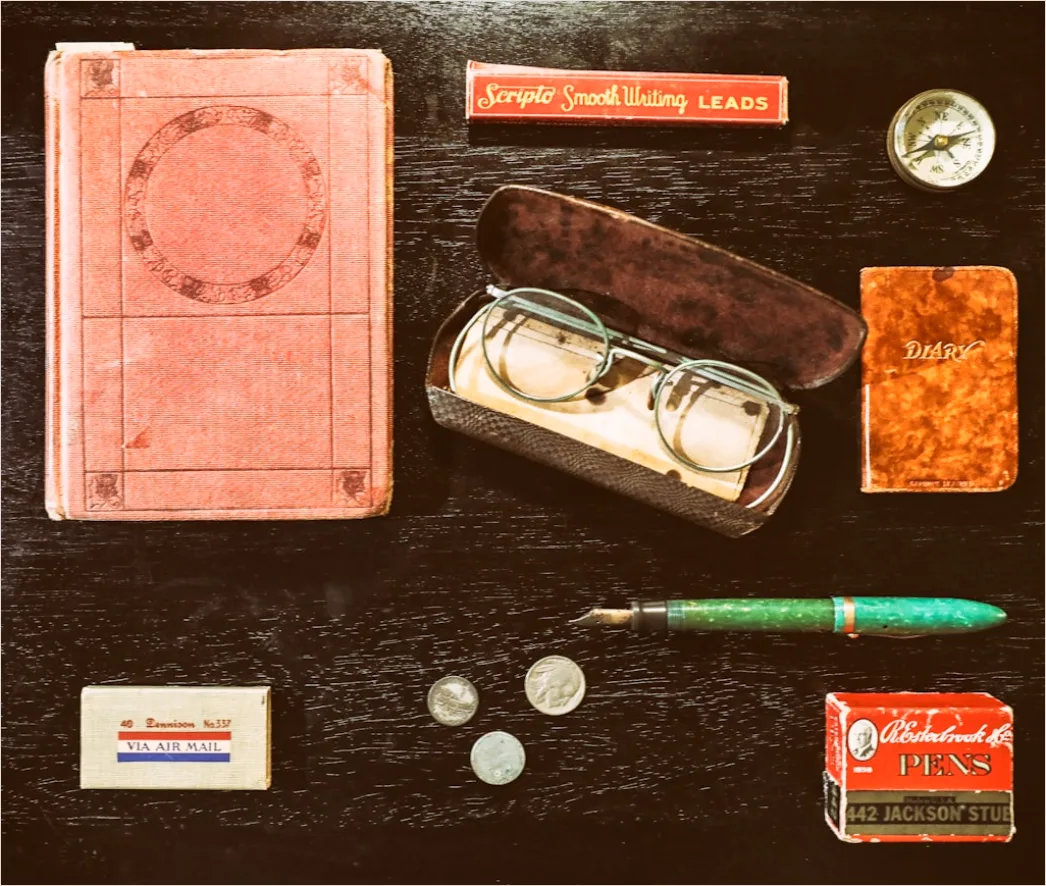 Detail Vintage Ephemera Collage Kit Number 19