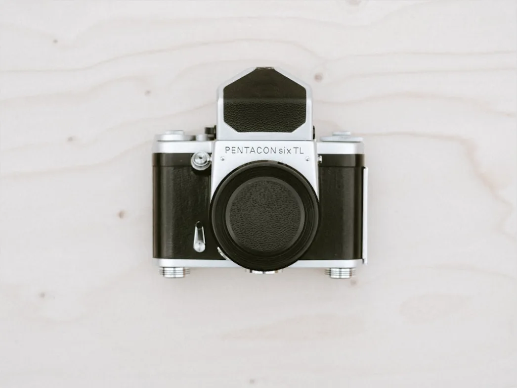 Detail Vintage Film Camera Flat Lay Number 8