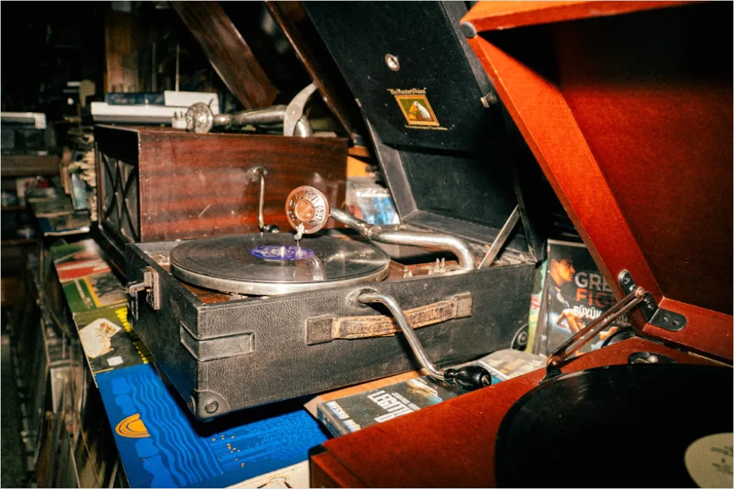 Detail Vintage Record Player Aesthetic Number 2