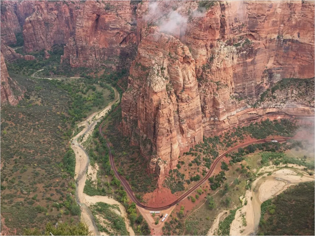 Detail Zion National Park Canyon Hike Number 14