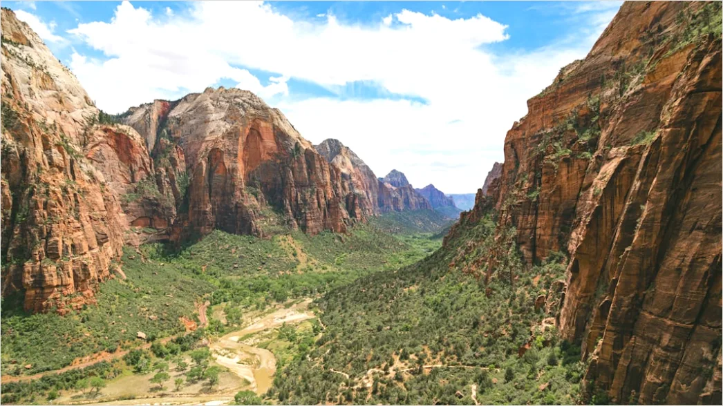 Detail Zion National Park Canyon Hike Number 9